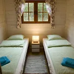 Hébergement de vacances Letniskowe Bory Tucholskie - Klimatyzacja Wifi Sauna Jacuzzi