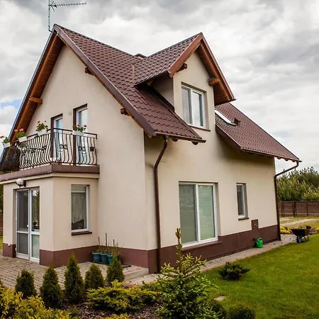 Holiday home Letniskowe Bory Tucholskie - Klimatyzacja Wifi Sauna Jacuzzi