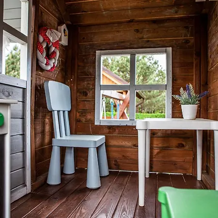 Holiday home Letniskowe Bory Tucholskie - Klimatyzacja Wifi Sauna Jacuzzi