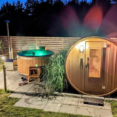Feriehus Letniskowe Bory Tucholskie - Klimatyzacja Wifi Sauna Jacuzzi