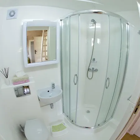 Hébergement de vacances Letniskowe Bory Tucholskie - Klimatyzacja Wifi Sauna Jacuzzi *