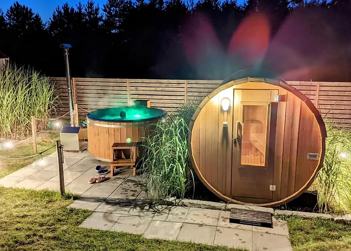 펜션 Letniskowe Bory Tucholskie - Klimatyzacja Wifi Sauna Jacuzzi